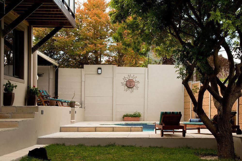 خليج هوت Somersby Guest House المظهر الخارجي الصورة
